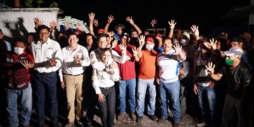 Personal de limpieza va con  Gattás a “limpiar el cochinero” en Victoria