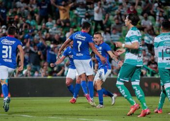 Cruz Azul gana 1-0 a Santos Laguna y por ahora se adelanta en la final