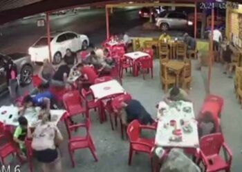 Graban balacera en Reynosa; comensales y clientes buscan refugio