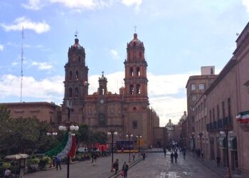 Variante india de COVID llega a México; la detectan en San Luis Potosí