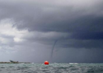 Tromba hunden 20 lanchas y 10 kayaks en la presa El Cuchillo, Nuevo León