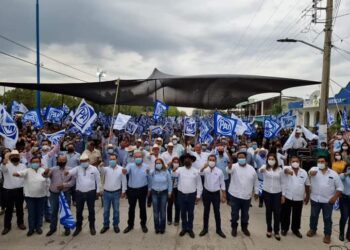 Cierra campaña Olga Hernández en Villa de Casas