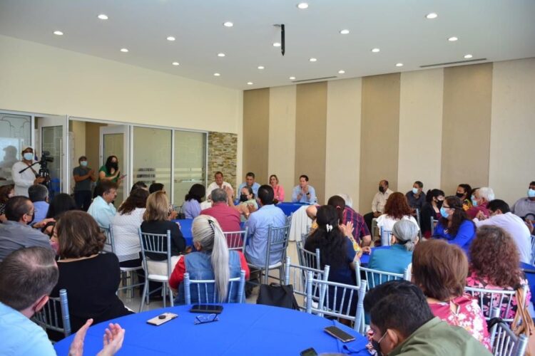 Cierran filas por la familia Mario Ramos y pastores de Victoria