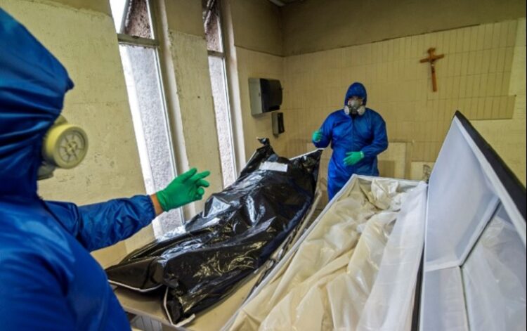 México contabiliza 217 mil 345 muertes por covid-19