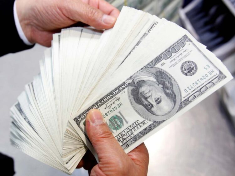 La especulación financiera debe estar estrictamente regulada: Papa