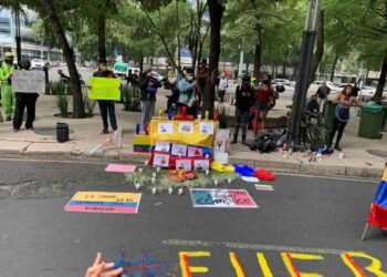 Mexicanos piden a Gobierno emitir postura sobre conflicto en Colombia