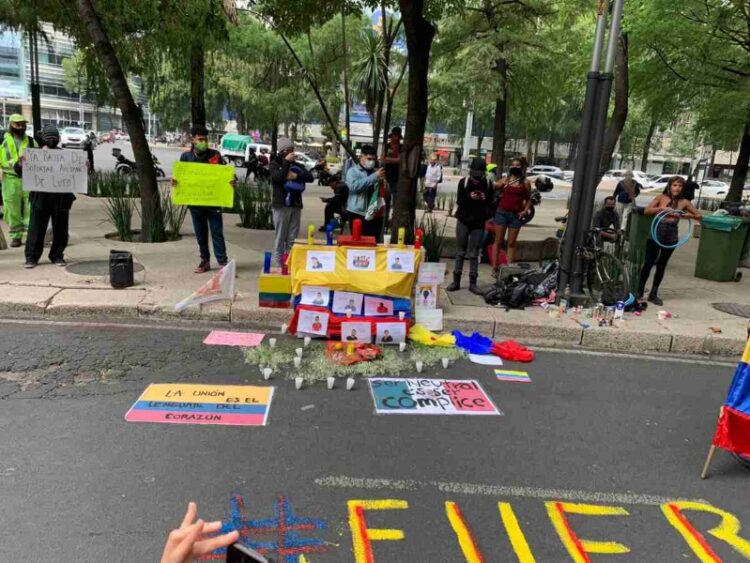 Mexicanos piden a Gobierno emitir postura sobre conflicto en Colombia