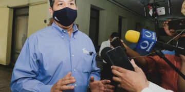 Mantiene gobernador el cargo, asegura su defensa