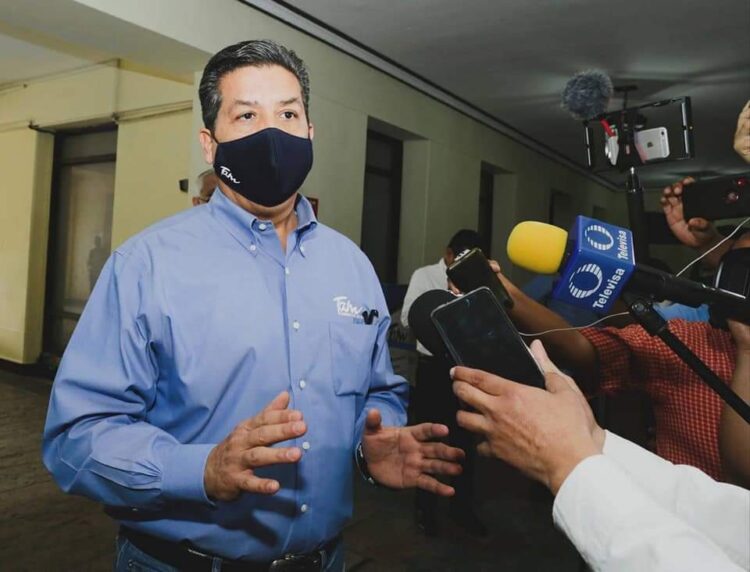 Mantiene gobernador el cargo, asegura su defensa