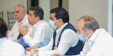 Reaparece García Cabeza de Vaca en reunión de gabinete de Tamaulipas