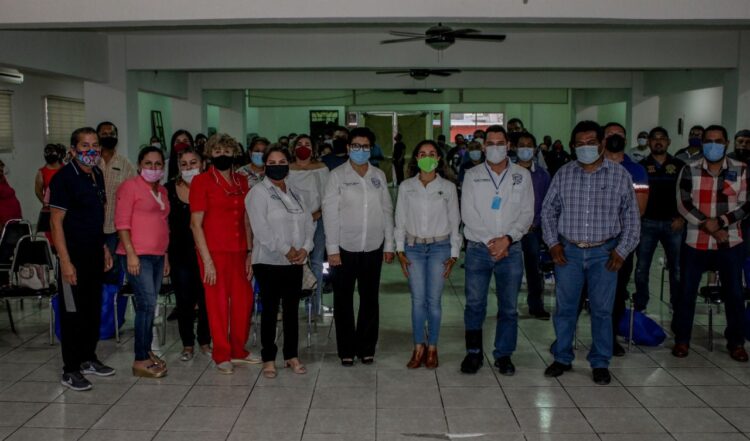 Gabriela Millá presenta propuestas a empleados del Ayuntamiento