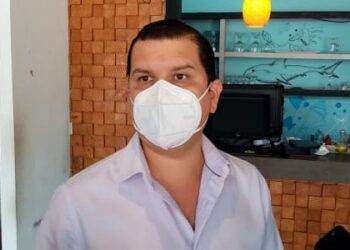 Restauranteros de Madero afectados por compras de pánico de agua.