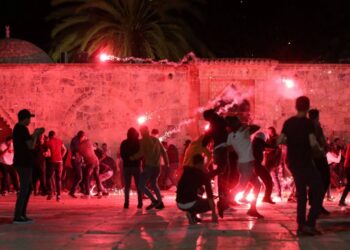 Más de 200 heridos en enfrentamientos en Jerusalén 