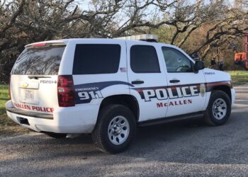 Arrestan a hijo de candidata a alcaldía de McAllen