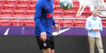 El Atlético de Madrid renovaría a Trippier por una temporada más