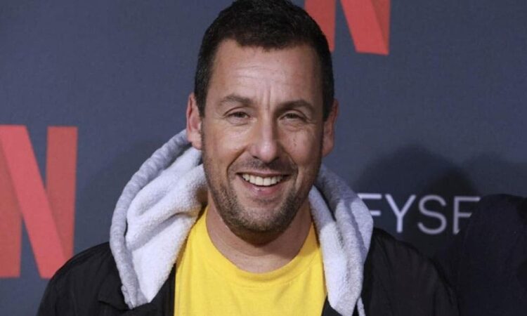 Mesera puso en lista de espera al actor Adam Sandler