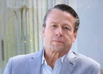 Alfredo Adame eenfrenta demanda colectiva