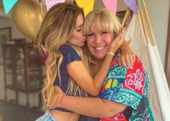 La Conductora Andrea Escalona recuerda a su mamá Magda Rodríguez