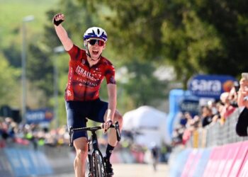 El ciclista Daniel Martin ganó la etapa 17 del Giro de Italia