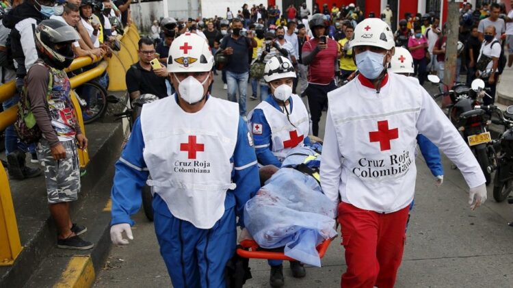 El presidente de Colombia anunció el mayor despliegue militar en zonas más afectadas