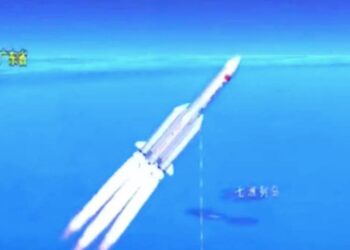 Los restos del cohete chino se desintegran en el Índico