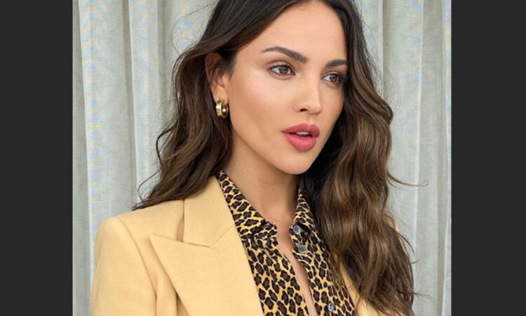 Eiza González es una de las 5 estrellas de Hollywood