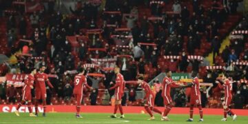 Premier League reabrirá al público local en las últimas jornadas