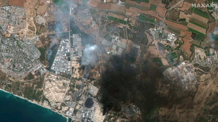 El ejército de Israel inicia ataques por tierra y aire en la Franja de Gaza