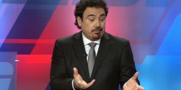 Hugo Sánchez se ofrece para dirigir al Real Madrid