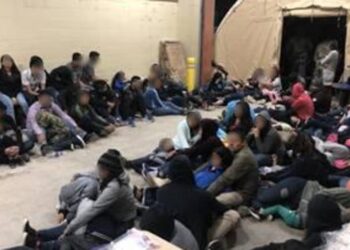Aprehenden a 239 migrantes en frontera