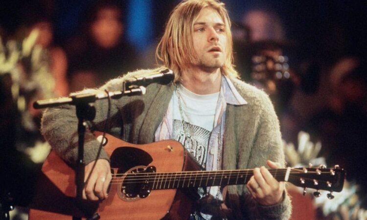 El cabello rubio de Kurt Cobain valen más que el oro