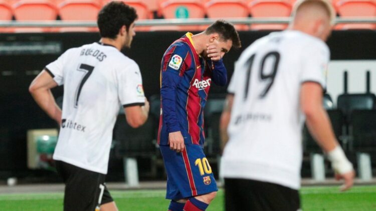 Messi ofreció ayer un almuerzo en el jardín de su domicilio a sus compañeros del Barcelona