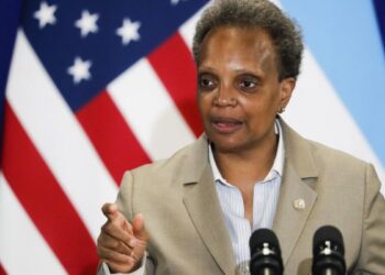 Pide alcaldesa de Chicago fin a ola de violencia en su ciudad