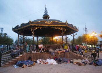 Se incrementa número de migrantes en Reynosa que esperan asilo para entrar a EU