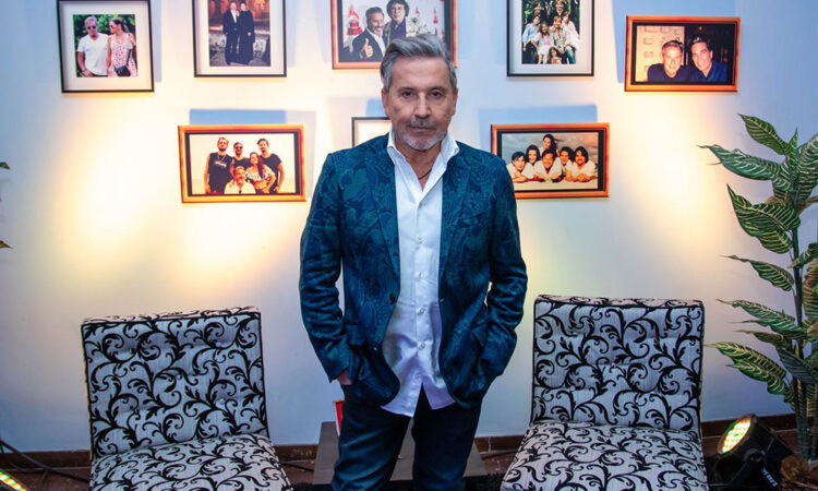 Montaner fué cómplice de Nodal al elegir el anillo de Belinda