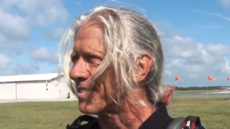 Muere paracaidista tras chocar con otro en el aire