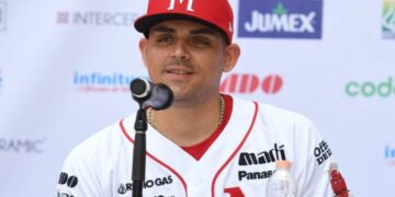 El mexicano Roberto Osuna firmó con los Diablos Rojos del México