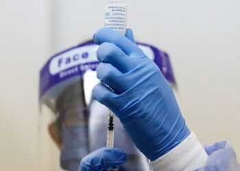 Nueva York propone ley para evitar que se discrimine a vacunados