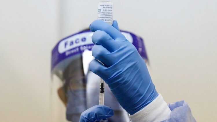 Nueva York propone ley para evitar que se discrimine a vacunados