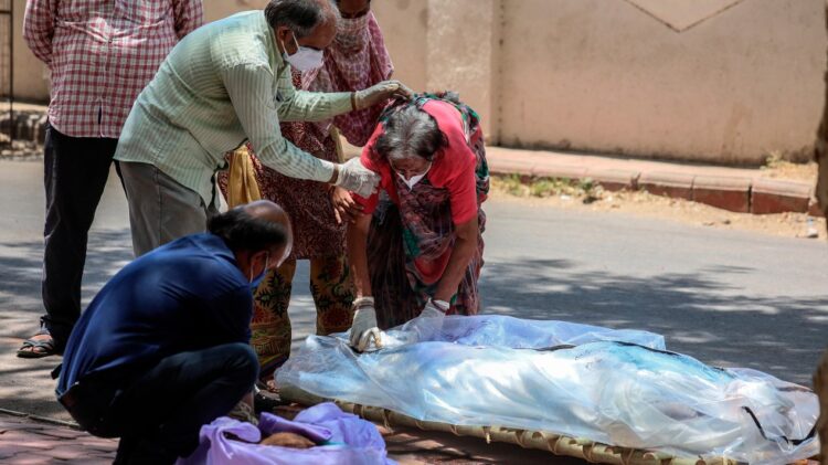 Nuevo récord de muertes por COVID-19 en India