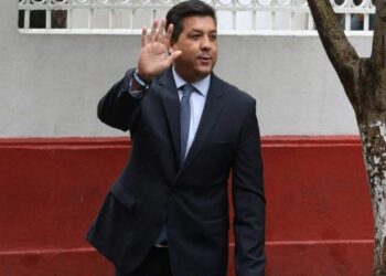 García Cabeza de Vaca conoce expediente en su contra en la FGR