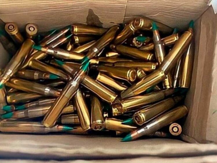 Investiga FGR robo de dos tráileres a GN cargados con cartuchos