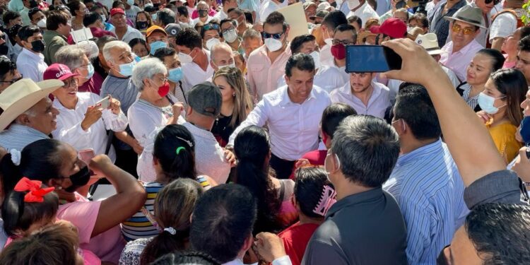 Gobernaré sin distingo ni rencores, ofrece Gattás tras recibir constancia de alcalde electo