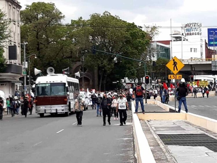Realizan marcha en Ciudad de México a 50 años del Halconazo