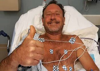 Pescador es tragado por ballena en costas de EU y se salva de milagro