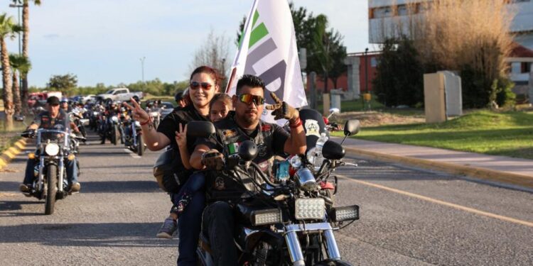 Recorren biker’s calles de Nuevo Laredo para celebrar aniversario 173