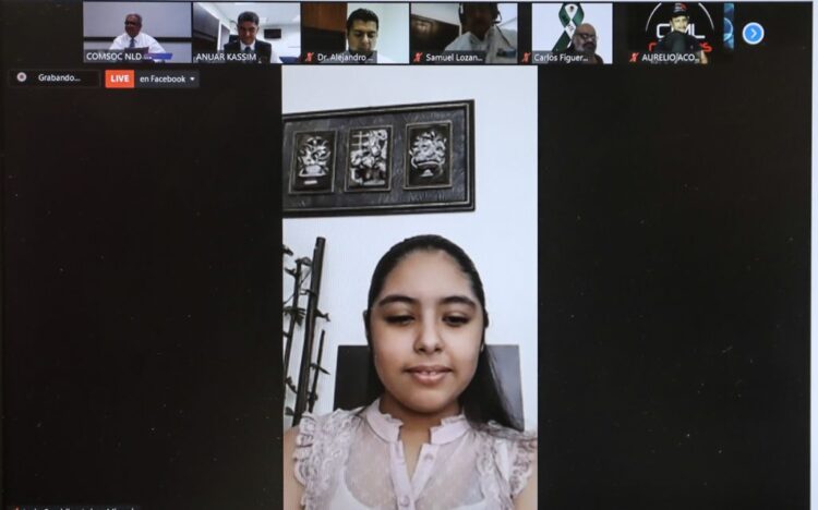 Gana niña de NLD concurso  de dibujo sobre trabajo infantil