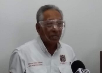 Pide líder de ferrocarrileros del sur evitar el IMSS por aumento de Covid