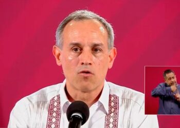 En breve se aprobará vacuna anti-Covid para adolescentes: Gatell