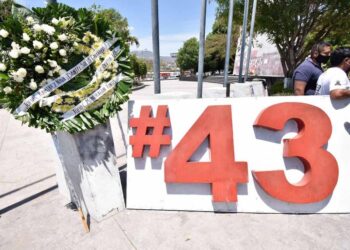 Laboratorio identifica restos de otro de 43 normalistas de Ayotzinapa